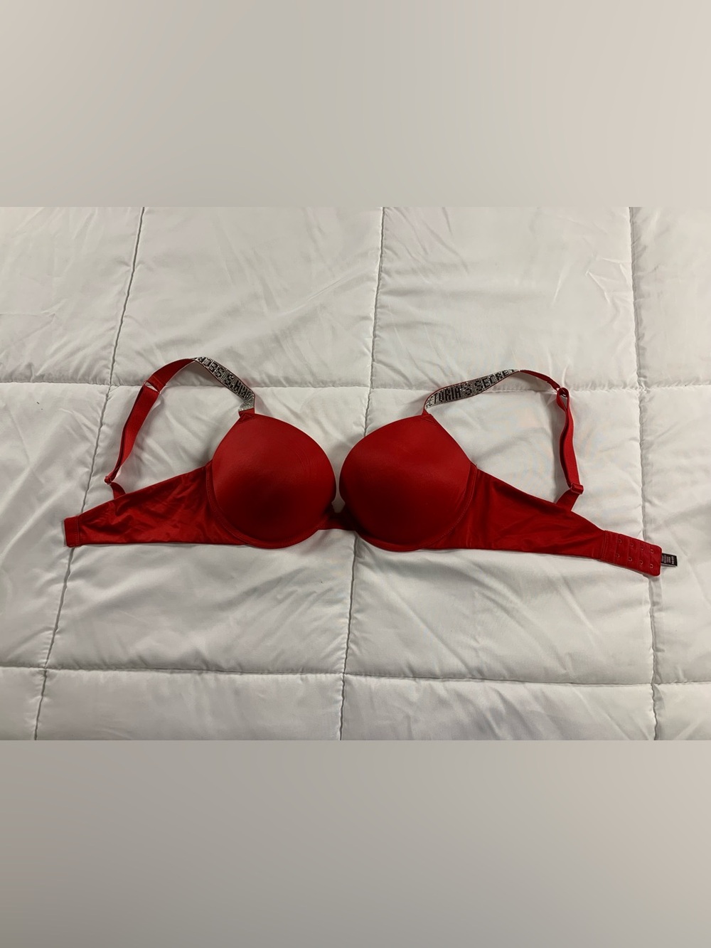 Pre-loved Victoria’s Secret bra size 34D